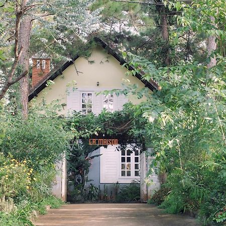 La Maison Homestay Mang Den Kon Tum Exteriör bild