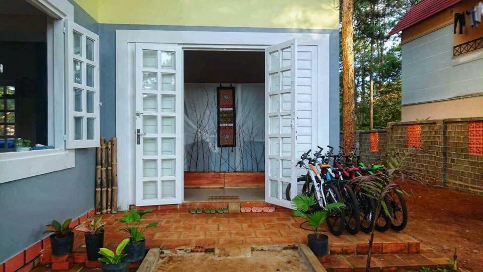 La Maison Homestay Mang Den Kon Tum Exteriör bild